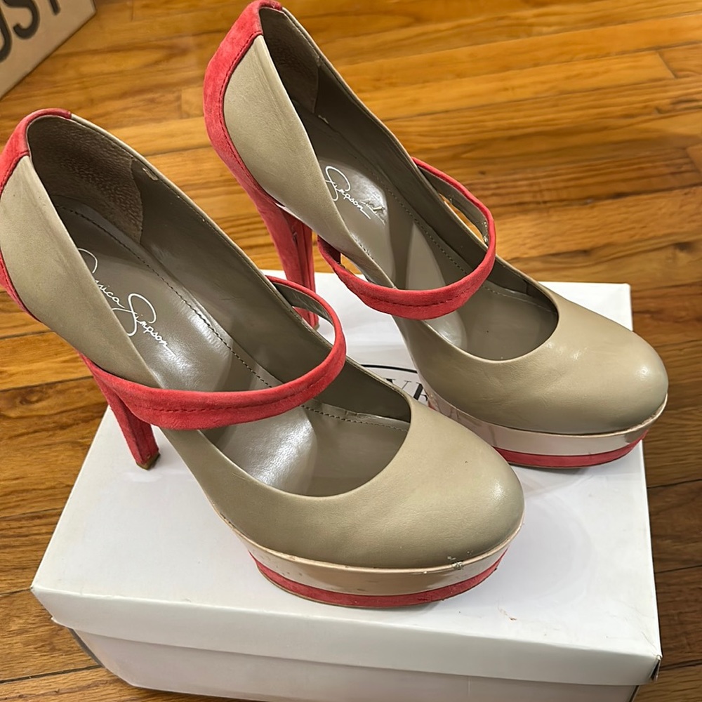 Jessica Simpson Pumps